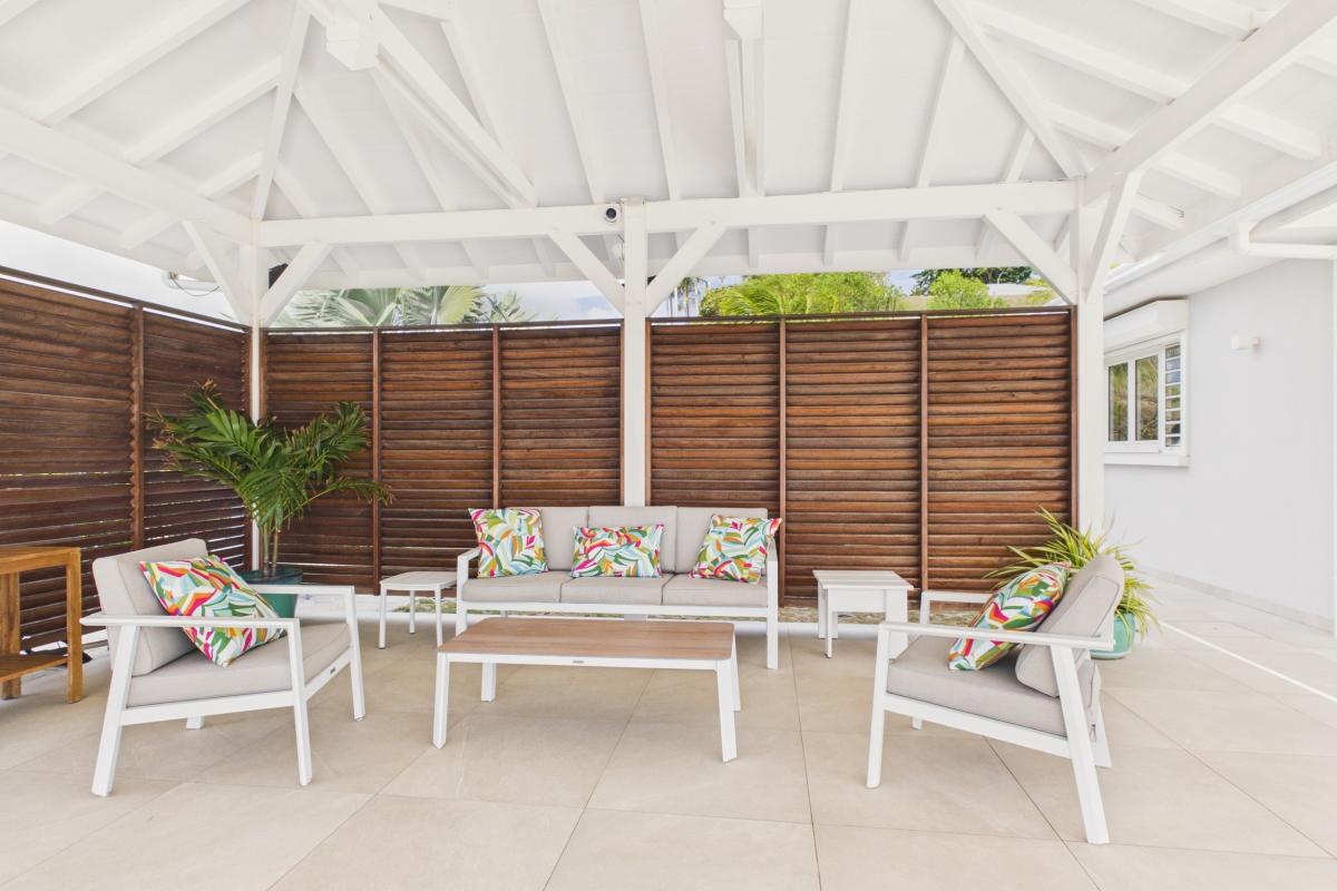 Location Villa 3 chambres 6 personnes  salon extérieur 3